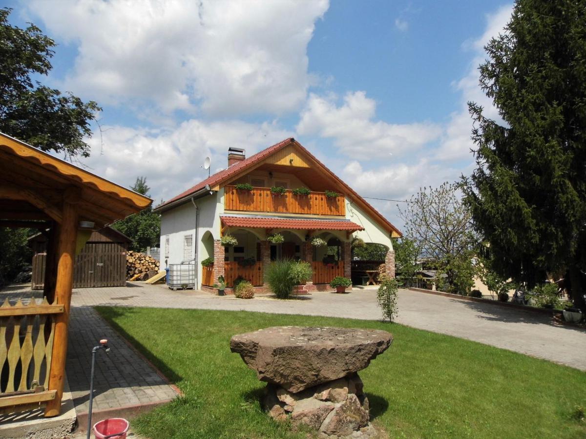 Villa Gergely-Haz, A Volt Peteri Dezsas Vendeghaz Sajoszentpeter Exterior foto