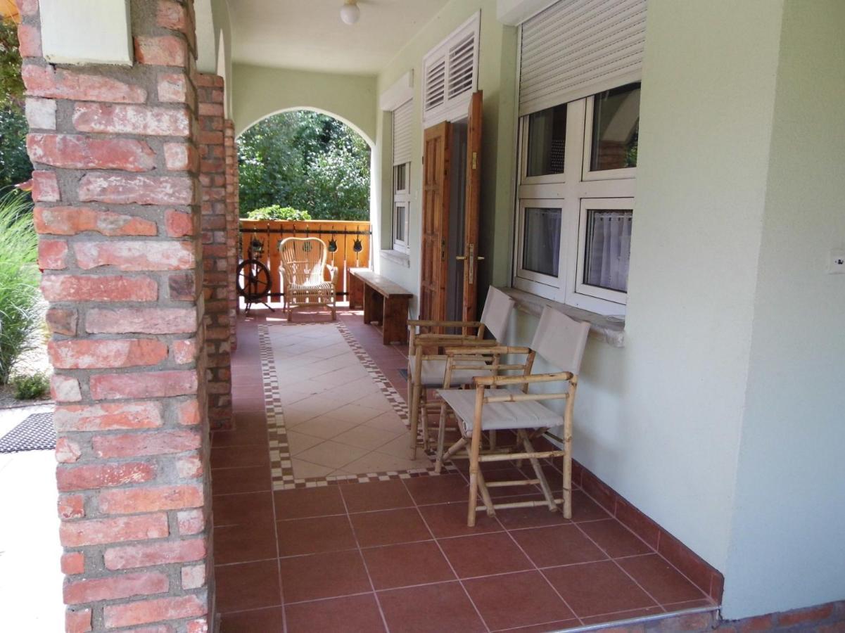 Villa Gergely-Haz, A Volt Peteri Dezsas Vendeghaz Sajoszentpeter Exterior foto